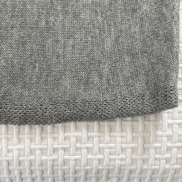 Tommy Hilfiger grey with silver thread knit sweater, size M. - Picture 4 of 7